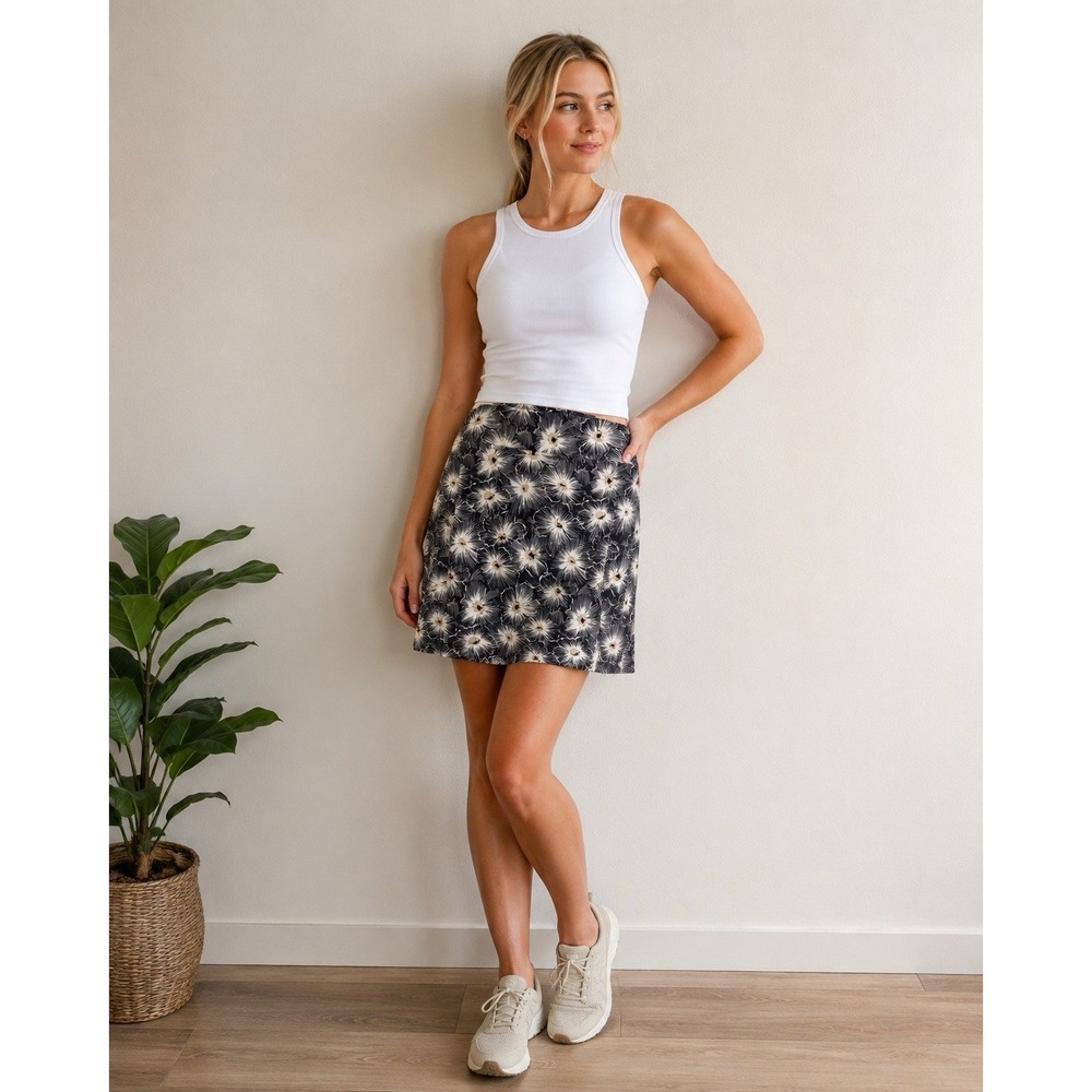 Patagonia A-Line Mini Skirt Women's Small Plated Floral Print Black Active Wear